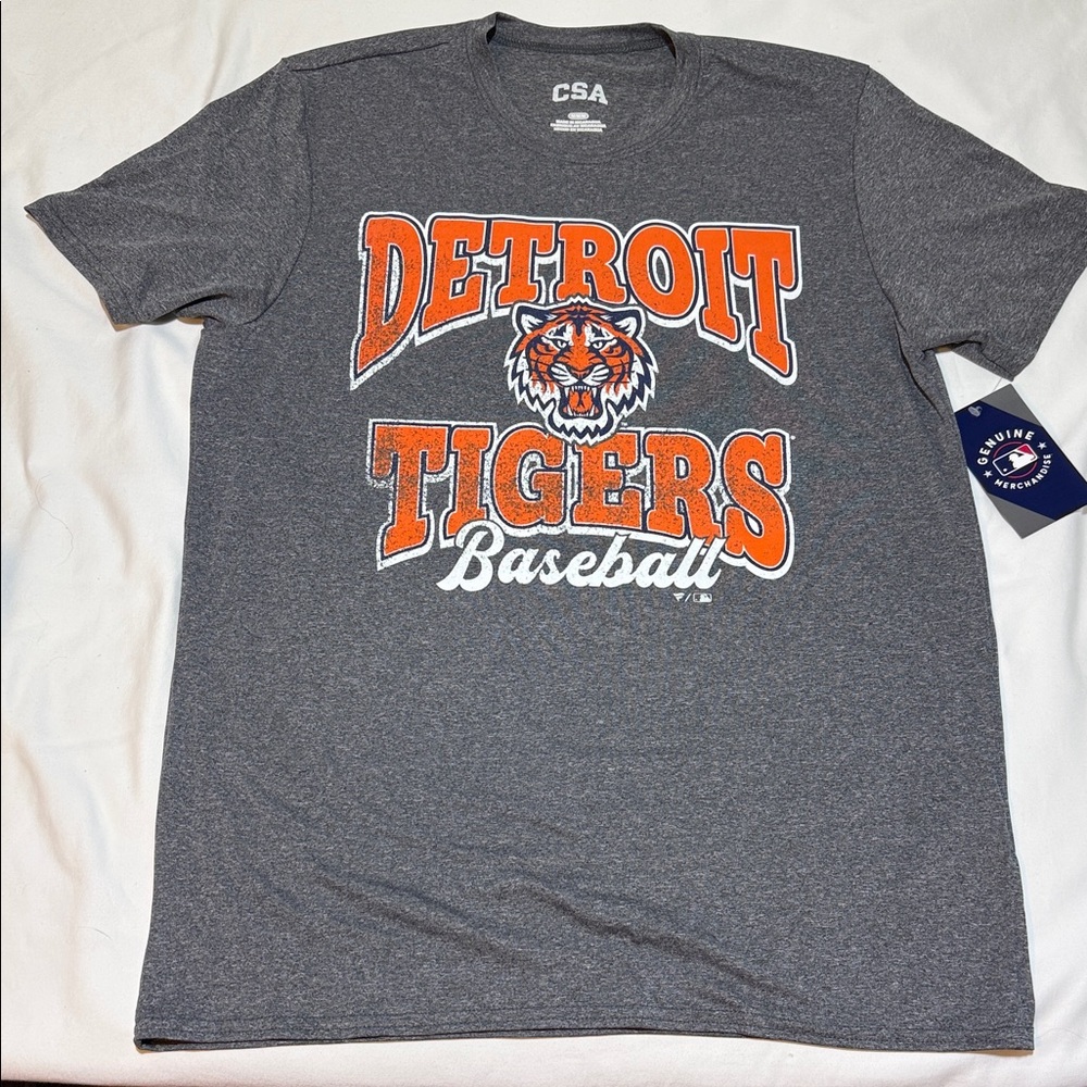 New with tags Detroit Tigers Gray Baseball T-Shirt